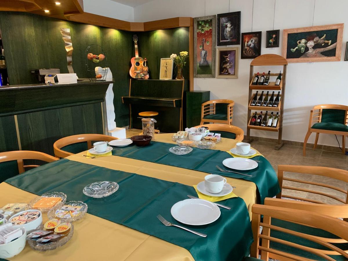 Antik Hotel Sofia Litomyšl Εξωτερικό φωτογραφία